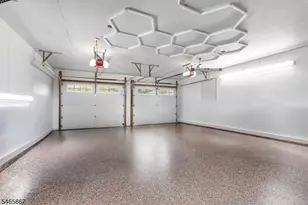 405 Bellwood Ave, Union Township, NJ 08802 - Photo 23