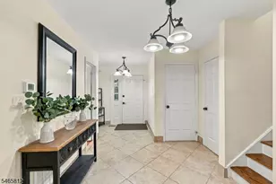 89 Lexington Ln, Wayne, NJ 07470 - Photo 11