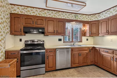 167 N Finley Ave, Bernards Township, NJ 07920 - Photo 3