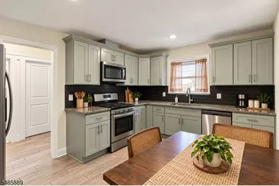 299 Renner Ave, Newark, NJ 07112 - Photo 3