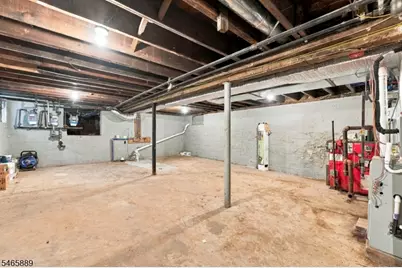 299 Renner Ave, Newark, NJ 07112 - Photo 13