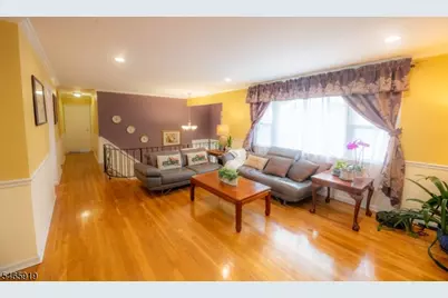 4 Charles Ct, Edison Twp., NJ 08820 - Photo 5