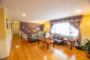 4 Charles Ct, Edison Twp., NJ 08820 - Photo 5