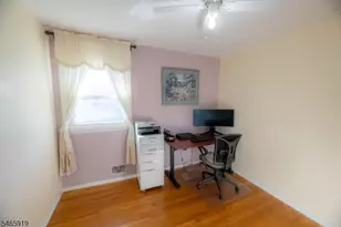4 Charles Ct, Edison Twp., NJ 08820 - Photo 21