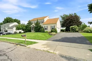1709 Washington Valley Dr, Greenwich Township, NJ 08886 - Photo 5