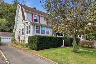 4 Denman Pl, Summit, NJ 07901 - Photo 3