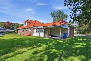 127 Warrenville Rd, Green Brook Township, NJ 08812 - Photo 37