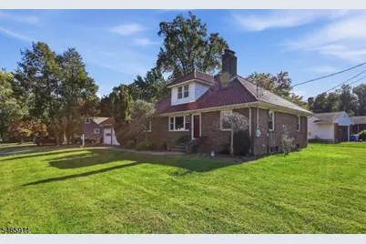 127 Warrenville Rd, Green Brook Township, NJ 08812 - Photo 3