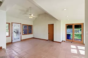 127 Warrenville Rd, Green Brook Township, NJ 08812 - Photo 17