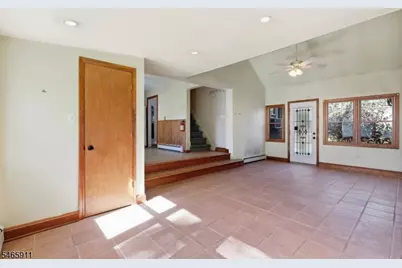 127 Warrenville Rd, Green Brook Township, NJ 08812 - Photo 15