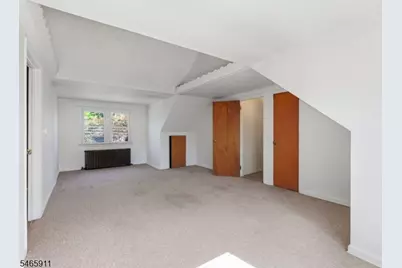 127 Warrenville Rd, Green Brook Township, NJ 08812 - Photo 27