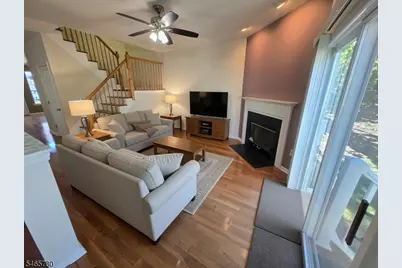 3 Reins Ct, Franklin Township, NJ 08873 - Photo 9