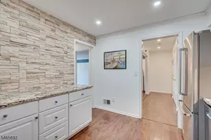 17 Sunrise Dr, Long Hill Township, NJ 07933 - Photo 5