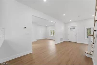95 Rutherford Pl, North Arlington, NJ 07031 - Photo 13