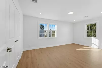 95 Rutherford Pl, North Arlington, NJ 07031 - Photo 21