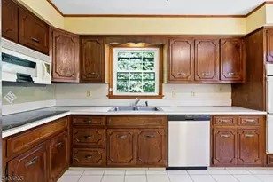 1170 Easton Ave, Franklin Township, NJ 08873 - Photo 15