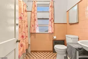 362 E 30th St, Paterson, NJ 07504 - Photo 11