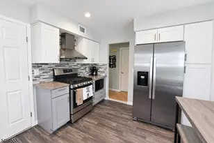 1 Sparrow Cir, Hampton Township, NJ 07860 - Photo 5