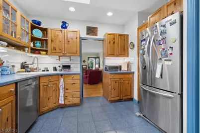 49 Laurel Rd, Franklin Township, NJ 08528 - Photo 11