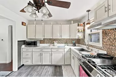 1017 Harding Ave, Union Township, NJ 07083 - Photo 7