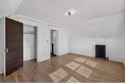 389 N Maple Ave, East Orange, NJ 07017 - Photo 17