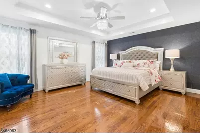 1019 Bishop Evans Way, Linden, NJ 07036 - Photo 9