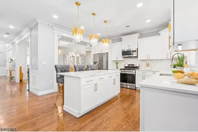 1019 Bishop Evans Way, Linden, NJ 07036 - Photo 5