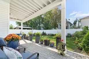 1019 Bishop Evans Way, Linden, NJ 07036 - Photo 19