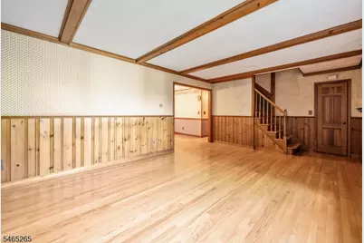 13 Holiday Ln, West Milford, NJ 07480 - Photo 7