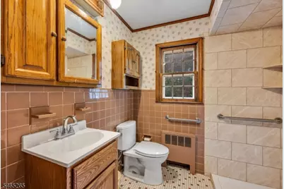 13 Holiday Ln, West Milford, NJ 07480 - Photo 19