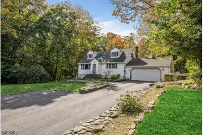 13 Holiday Ln, West Milford, NJ 07480 - Photo 3