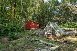 13 Holiday Ln, West Milford, NJ 07480 - Photo 45
