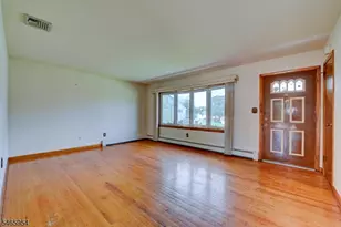 129 Irvington Ave, Franklin Township, NJ 08873 - Photo 9