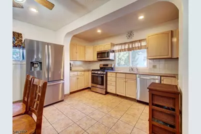 156 Hillside Rd, Elizabeth, NJ 07208 - Photo 9