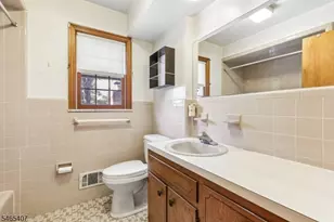 25 Wardle Ave, Berkeley Heights Township, NJ 07922 - Photo 23