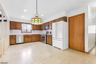 25 Wardle Ave, Berkeley Heights Township, NJ 07922 - Photo 7