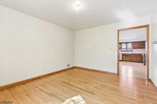 25 Wardle Ave, Berkeley Heights Township, NJ 07922 - Photo 21