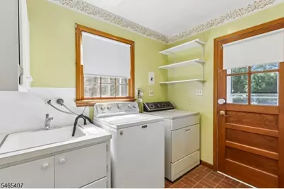 25 Wardle Ave, Berkeley Heights Township, NJ 07922 - Photo 17