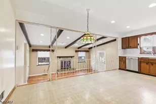 25 Wardle Ave, Berkeley Heights Township, NJ 07922 - Photo 5