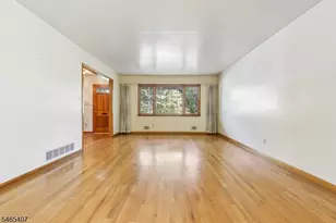 25 Wardle Ave, Berkeley Heights Township, NJ 07922 - Photo 3