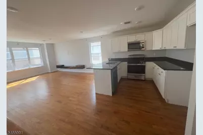 201 Schuyler Ave 2nd Fl, Newark, NJ 07112 - Photo 3