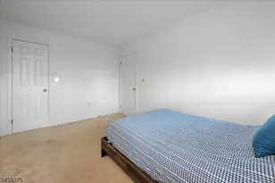 62 Amethyst Ln, Paterson, NJ 07501 - Photo 15