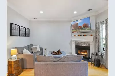 8613 Brittany Dr, Wayne, NJ 07470 - Photo 5