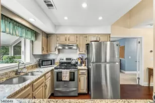 56 Bentley Ct, Bedminster Township, NJ 07921 - Photo 13
