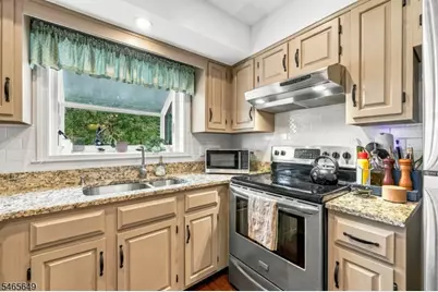 56 Bentley Ct, Bedminster Township, NJ 07921 - Photo 15