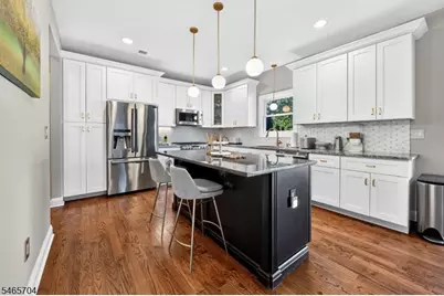 11 Tulip Ct, Kenilworth, NJ 07033 - Photo 15