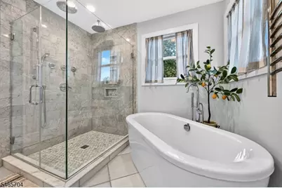 11 Tulip Ct, Kenilworth, NJ 07033 - Photo 27