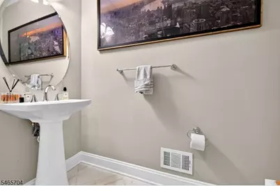11 Tulip Ct, Kenilworth, NJ 07033 - Photo 17