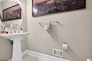 11 Tulip Ct, Kenilworth, NJ 07033 - Photo 17