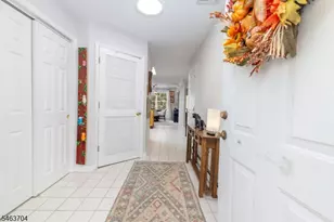 28 Angela Way, Berkeley Heights Township, NJ 07922 - Photo 3